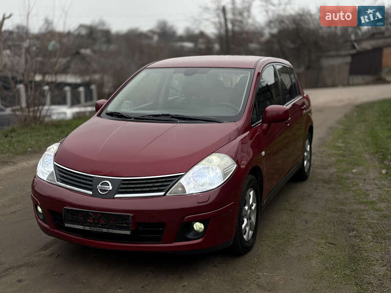 Хетчбек Nissan TIIDA 2008 в Звенигородці