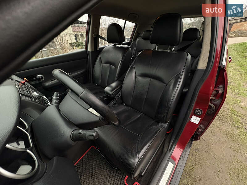 Хетчбек Nissan TIIDA 2008 в Звенигородці