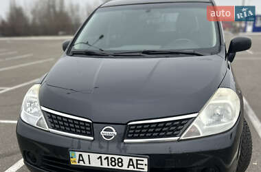 Хэтчбек Nissan TIIDA 2008 в Киеве