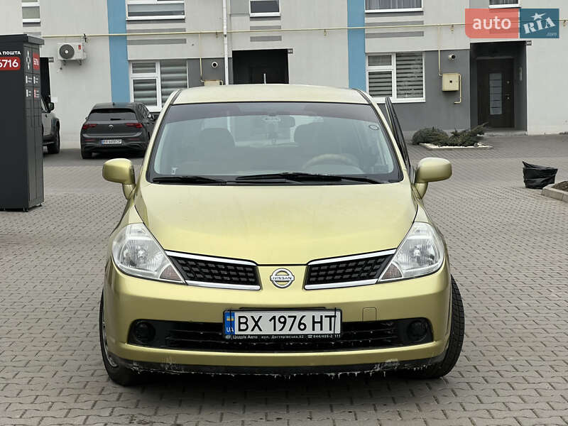 Хэтчбек Nissan TIIDA 2008 в Хмельницком