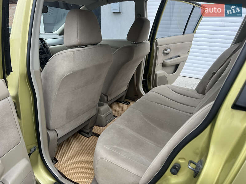 Хэтчбек Nissan TIIDA 2008 в Хмельницком