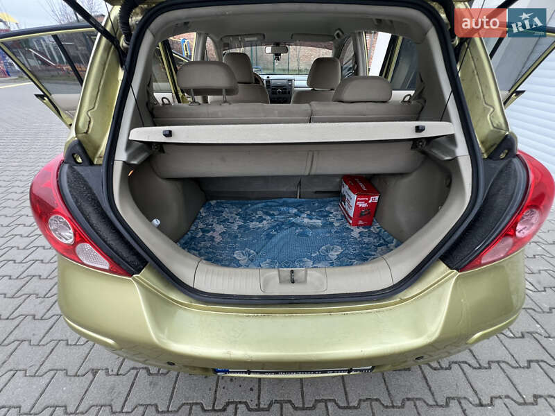 Хэтчбек Nissan TIIDA 2008 в Хмельницком