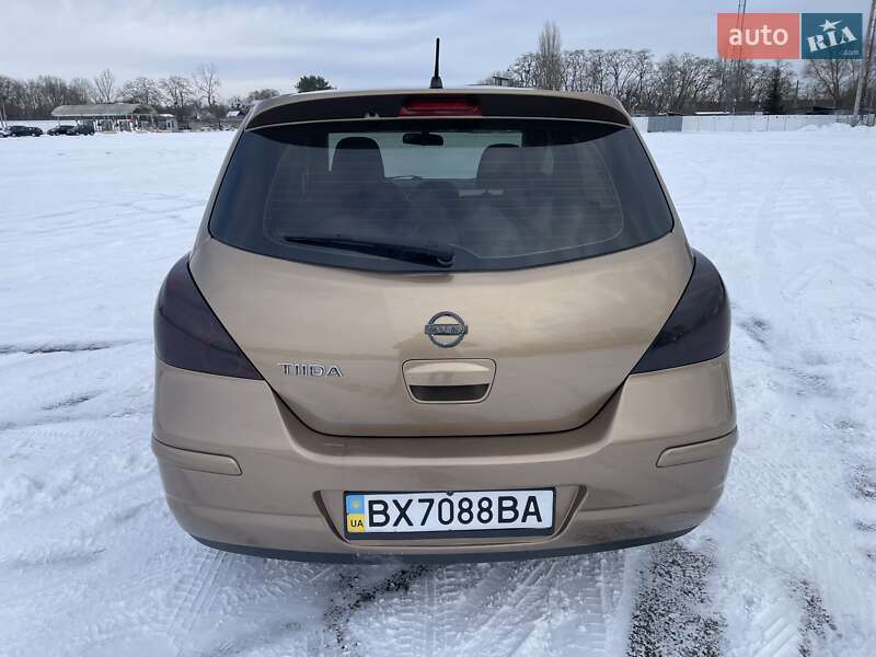 Хетчбек Nissan TIIDA 2008 в Києві