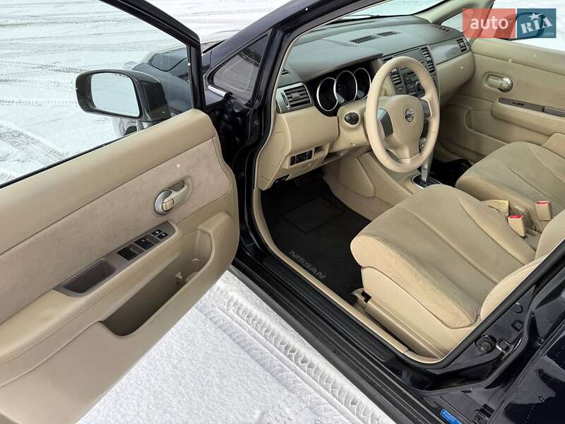 Седан Nissan TIIDA 2008 в Киеве