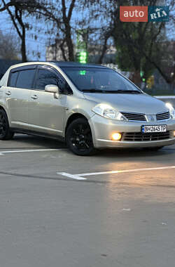 Хетчбек Nissan TIIDA 2006 в Одесі