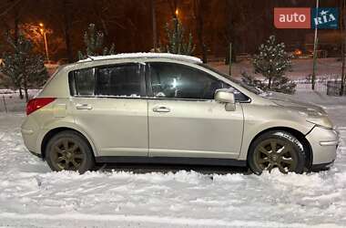 Хэтчбек Nissan TIIDA 2008 в Днепре