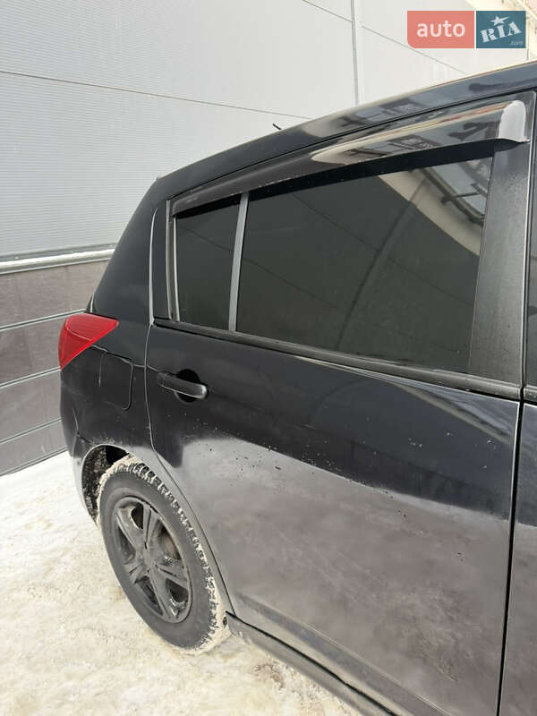 Хэтчбек Nissan TIIDA 2008 в Киеве фото 19 Хэтчбек Nissan TIIDA 2008 в Киеве