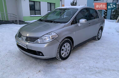 Седан Nissan TIIDA 2006 в Ровно