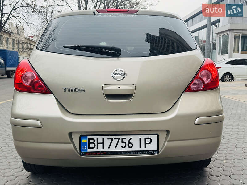 Седан Nissan TIIDA 2011 в Одессе