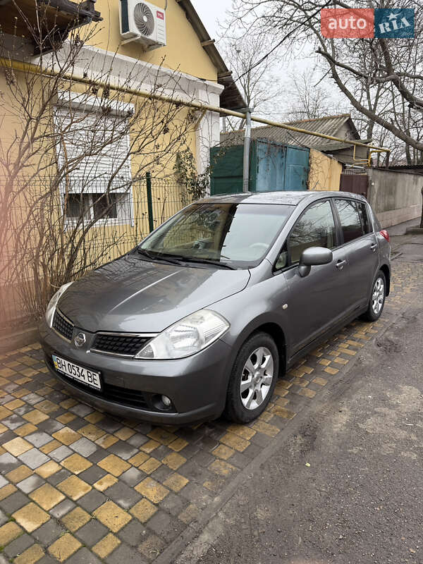 Хэтчбек Nissan TIIDA 2007 в Одессе фото Хэтчбек Nissan TIIDA 2007 в Одессе
