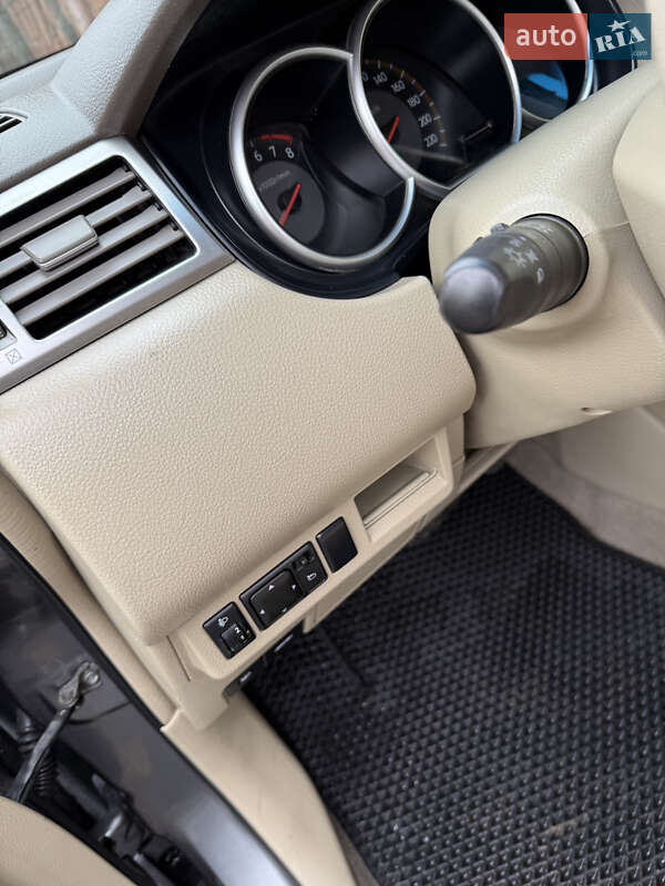 Хэтчбек Nissan TIIDA 2007 в Одессе фото 11 Хэтчбек Nissan TIIDA 2007 в Одессе