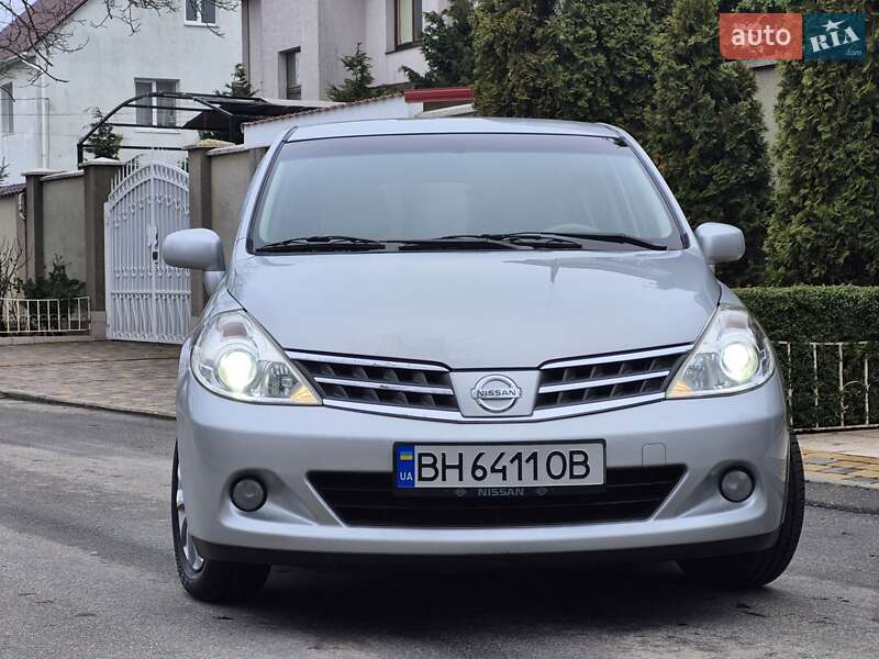 Хэтчбек Nissan TIIDA 2010 в Одессе фото 11 Хэтчбек Nissan TIIDA 2010 в Одессе