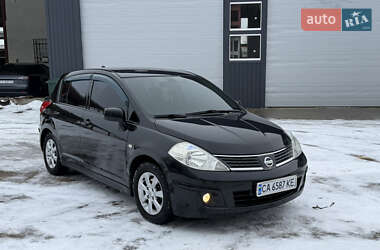 Хэтчбек Nissan TIIDA 2008 в Золотоноше