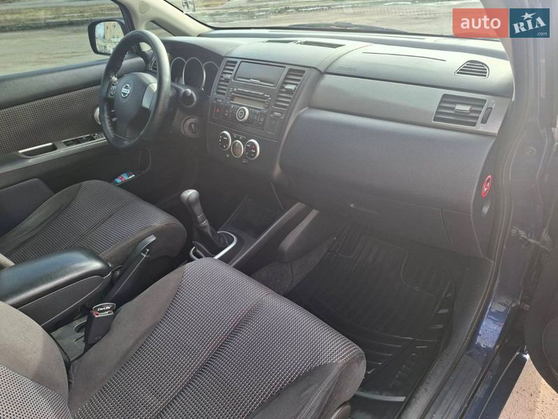 Хэтчбек Nissan TIIDA 2012 в Полтаве