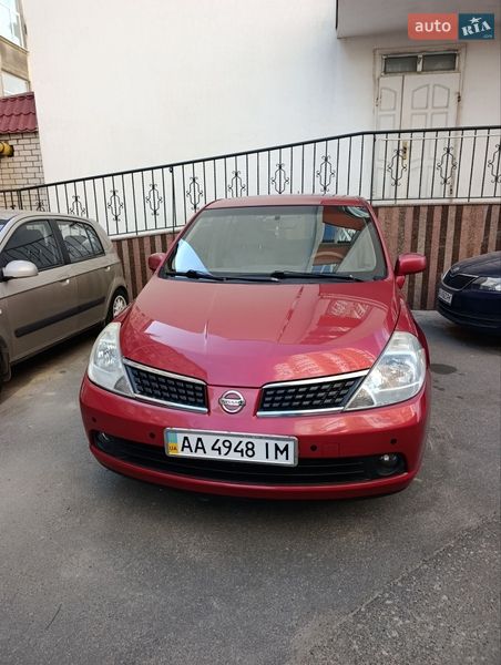 Nissan TIIDA 2007