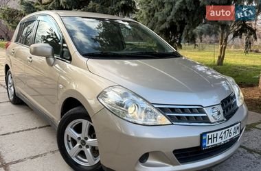 Хетчбек Nissan TIIDA 2011 в Одесі