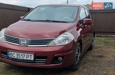 Хэтчбек Nissan TIIDA 2008 в Львове