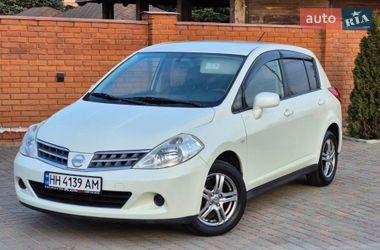 Хэтчбек Nissan TIIDA 2011 в Одессе