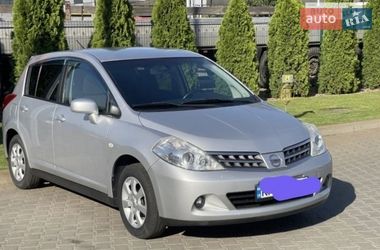 Хэтчбек Nissan TIIDA 2012 в Киеве