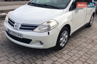 Хэтчбек Nissan TIIDA 2010 в Львове