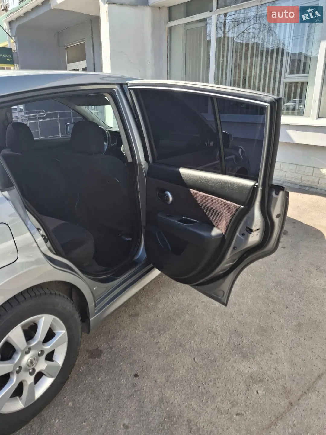 2011 Nissan Tiida - мініатюра 9