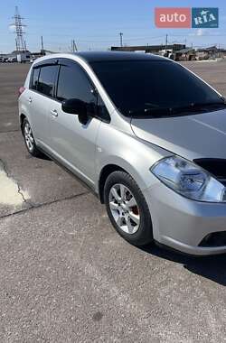 Хетчбек Nissan TIIDA 2008 в Ужгороді