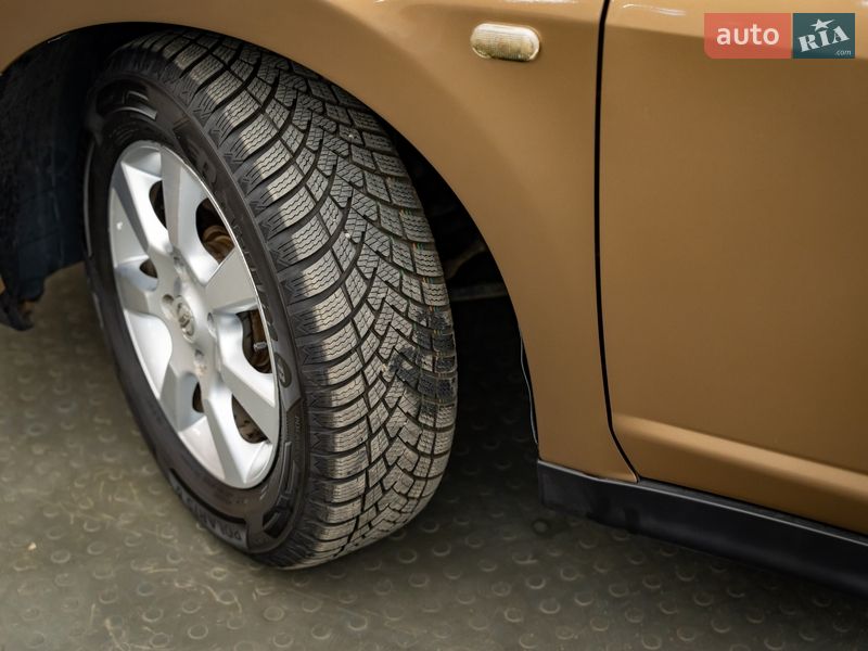 Хетчбек Nissan TIIDA 2008 в Києві