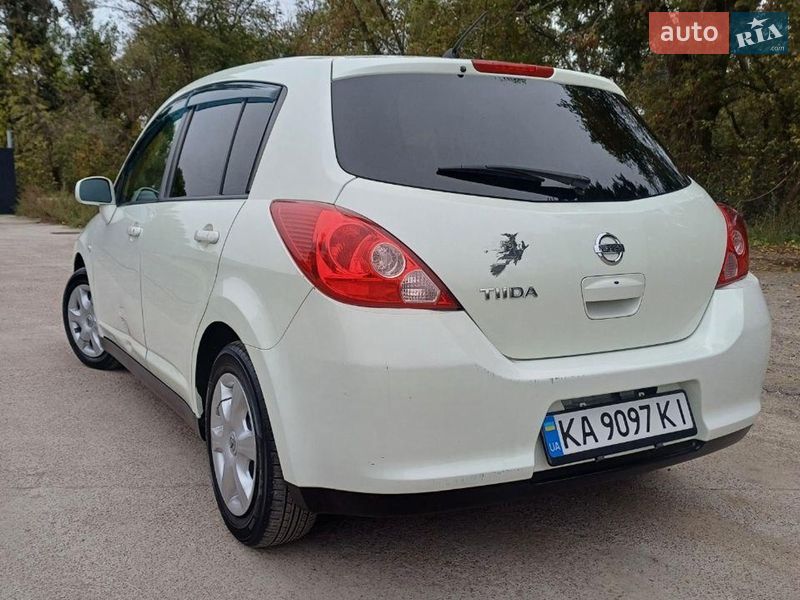 Хэтчбек Nissan TIIDA 2012 в Киеве фото 11 Хэтчбек Nissan TIIDA 2012 в Киеве