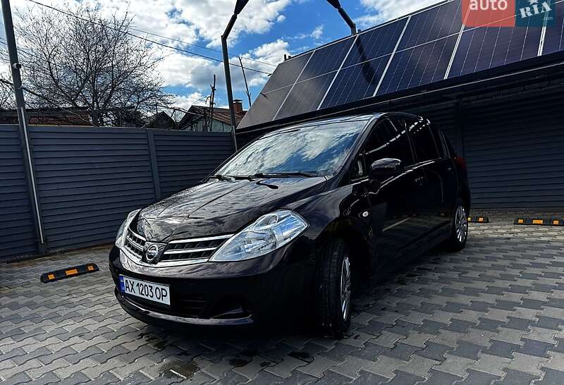 Хетчбек Nissan TIIDA 2012 в Харкові