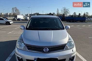 Хетчбек Nissan TIIDA 2011 в Києві