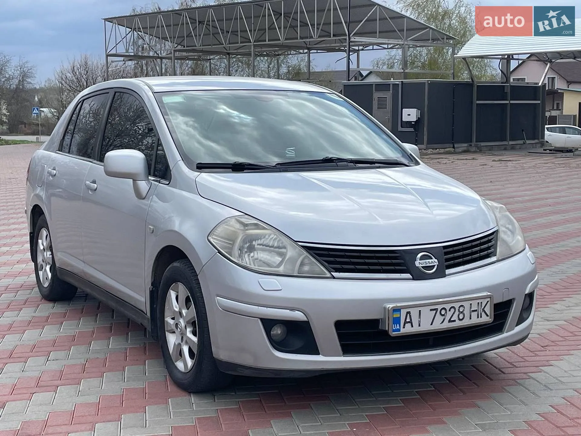 Nissan TIIDA 2007