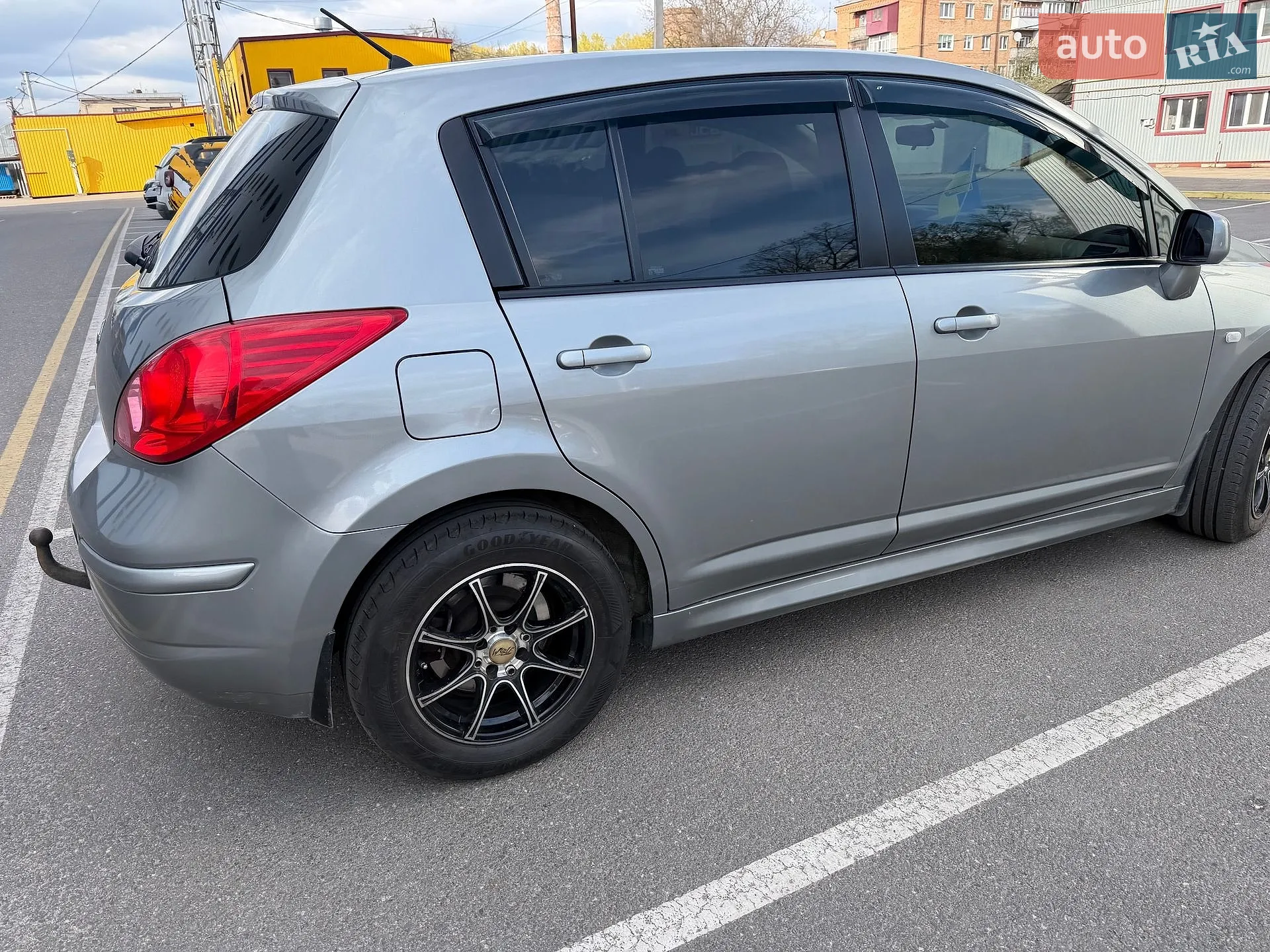 2011 Nissan Tiida - мініатюра 4