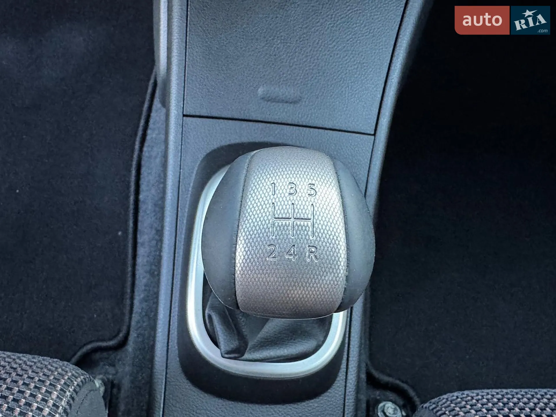 2012 Nissan Tiida - мініатюра 27