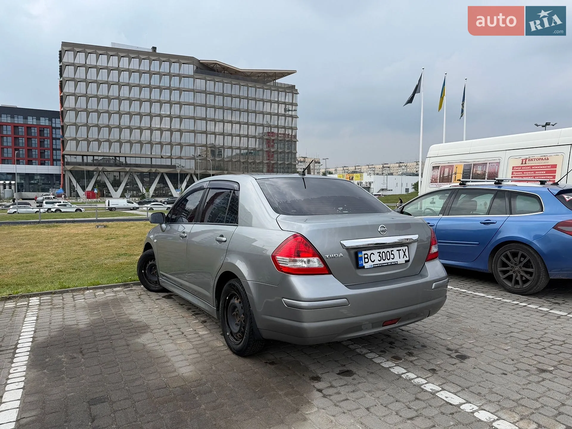 2010 Nissan Tiida - мініатюра 5