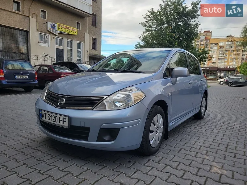 Nissan TIIDA