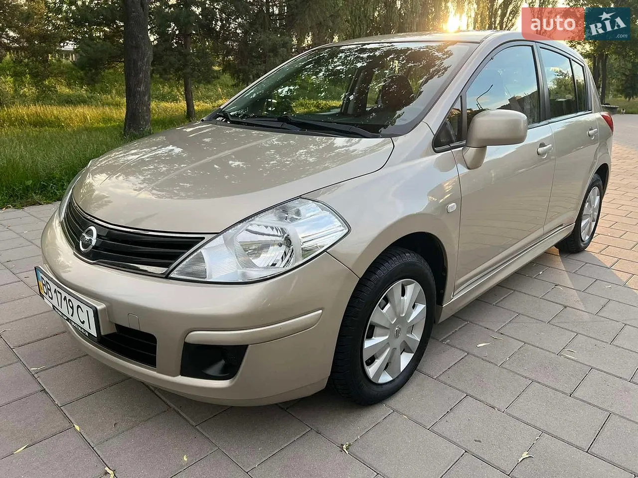 2013 Nissan Tiida - мініатюра 16