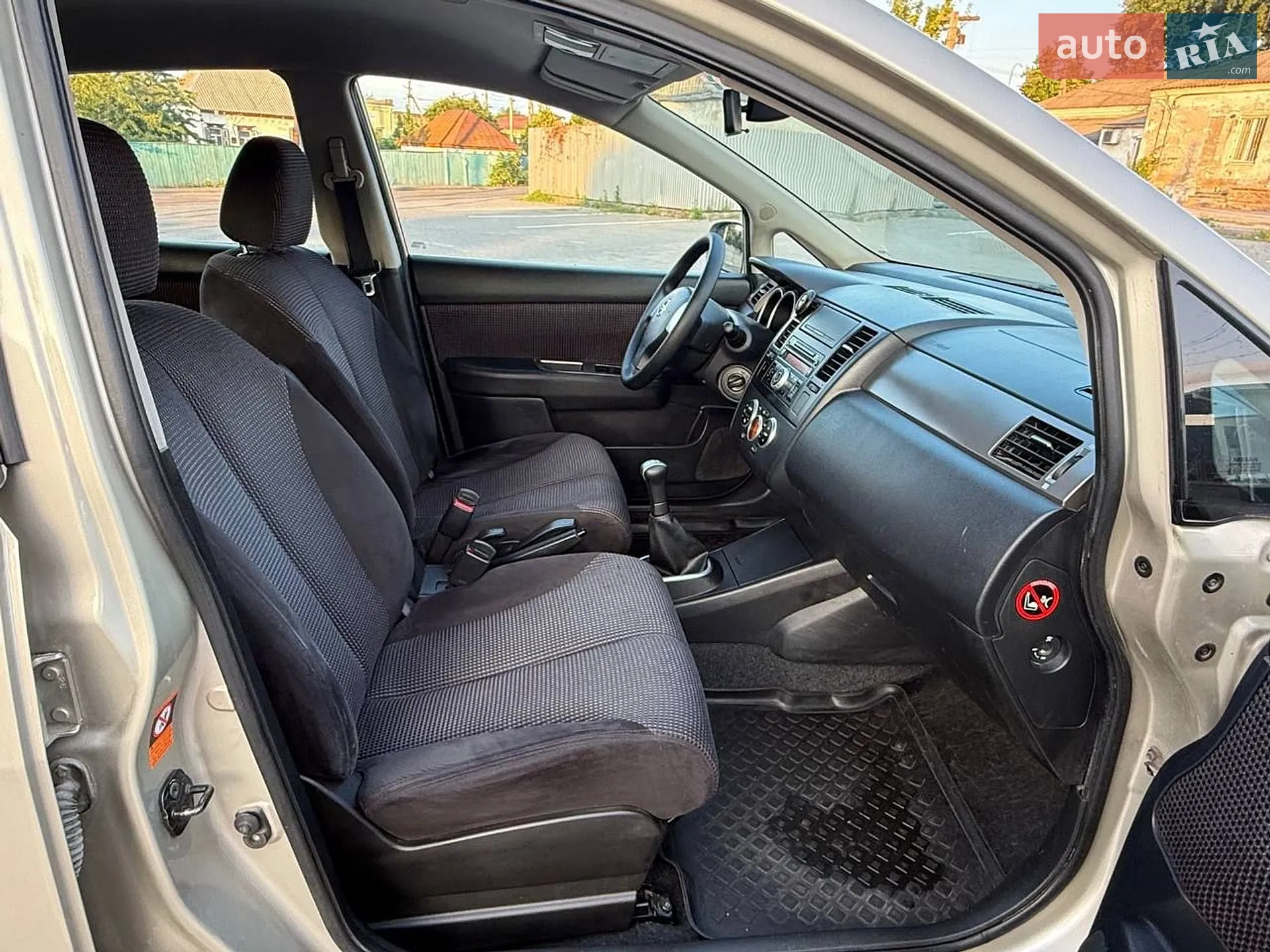 2012 Nissan Tiida - мініатюра 32