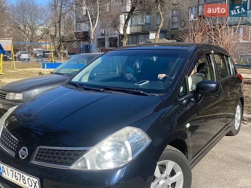 Nissan TIIDA