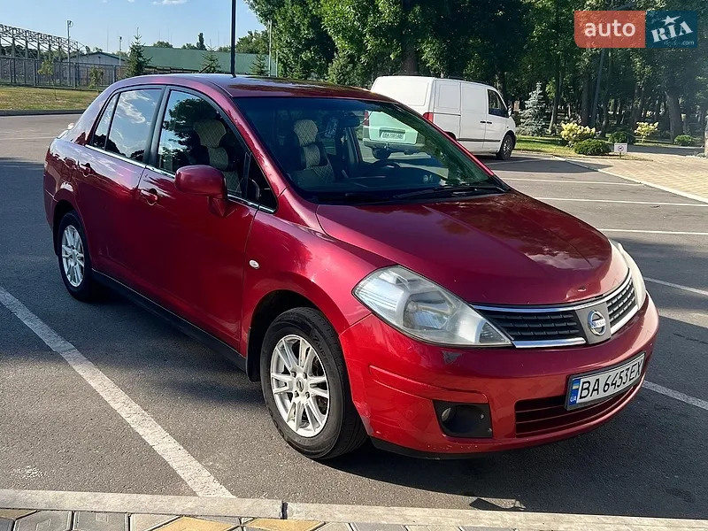 Nissan TIIDA