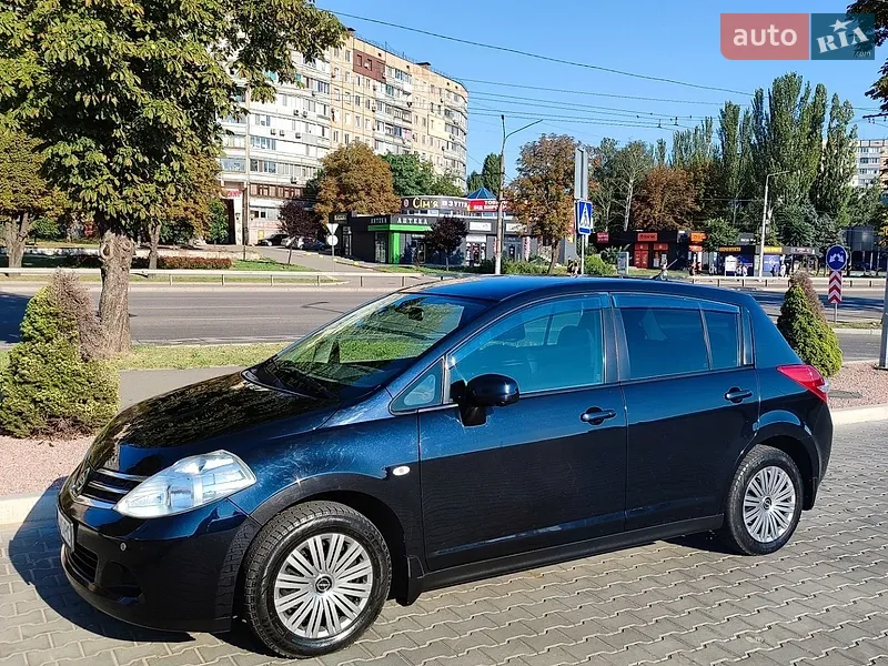 Nissan TIIDA