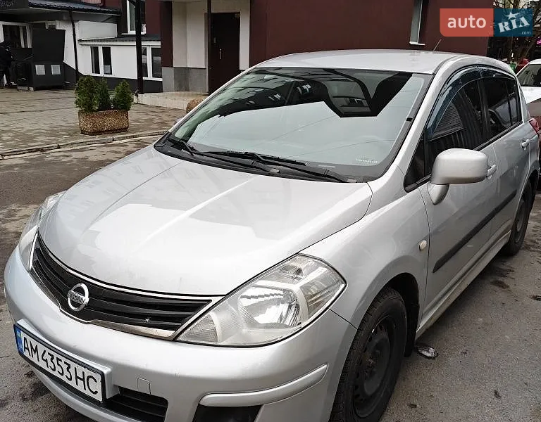 Nissan TIIDA