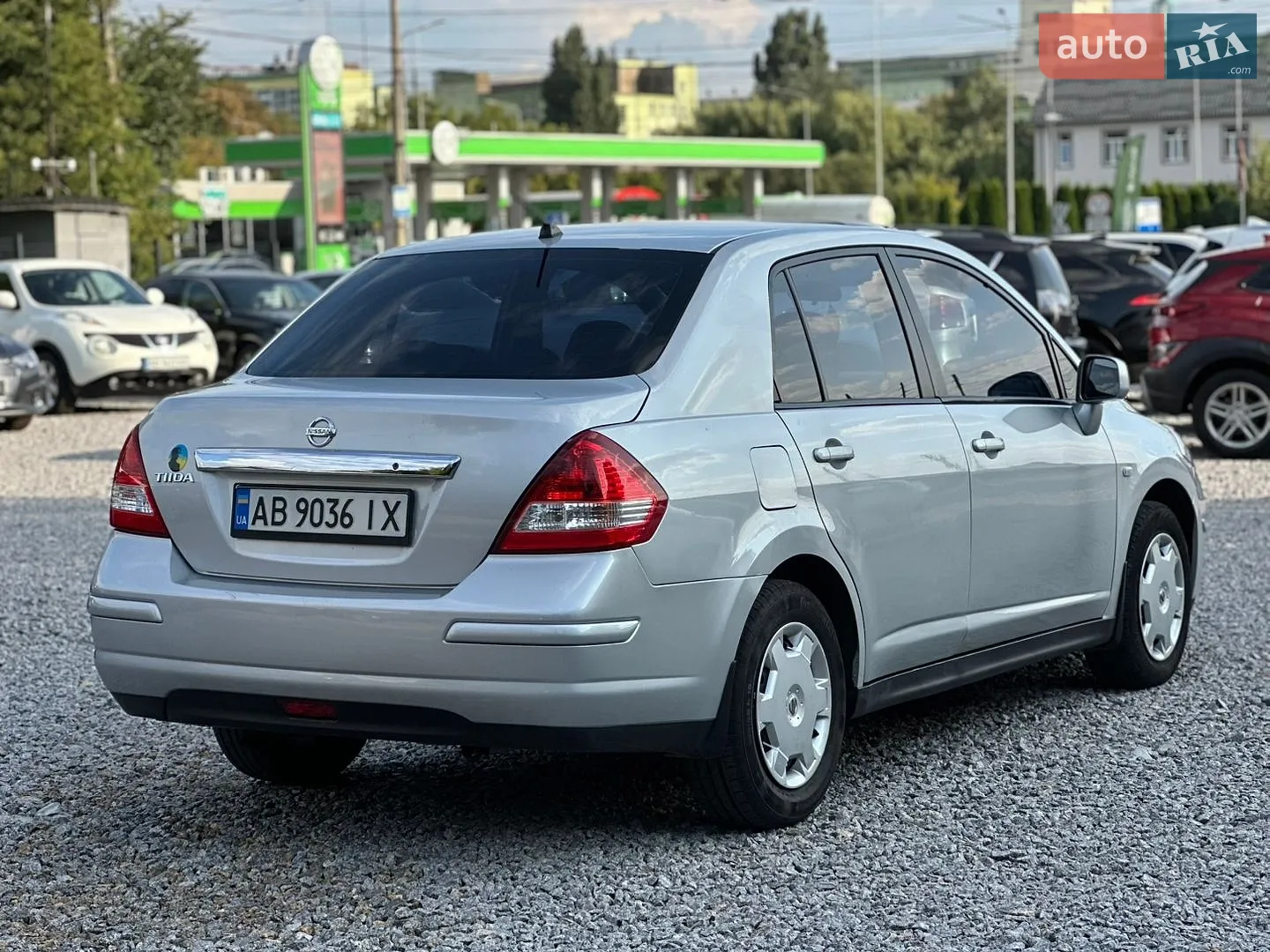 2010 Nissan Tiida - мініатюра 3