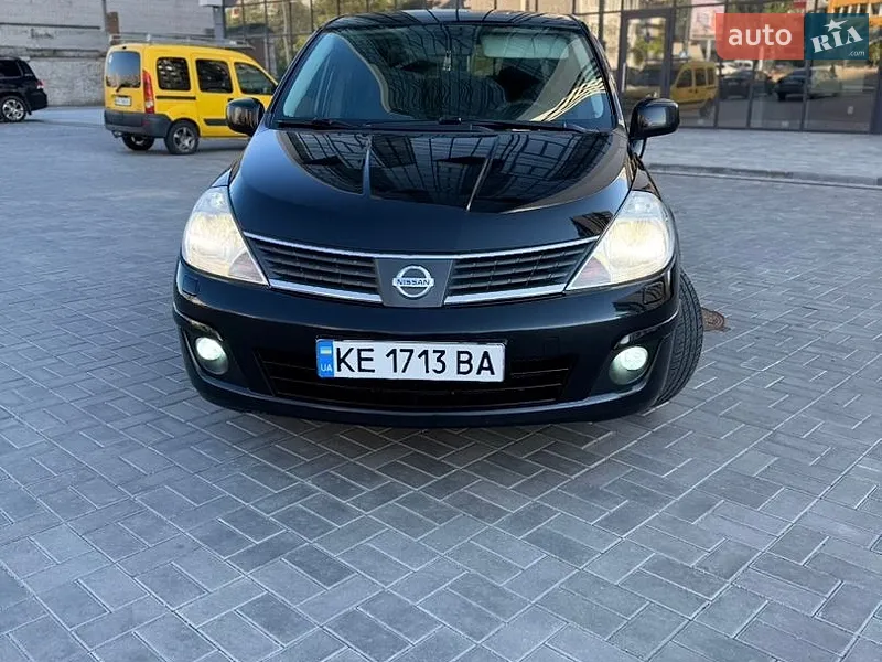 Nissan TIIDA