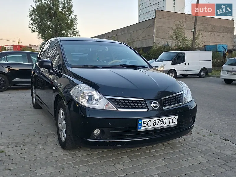 Nissan TIIDA