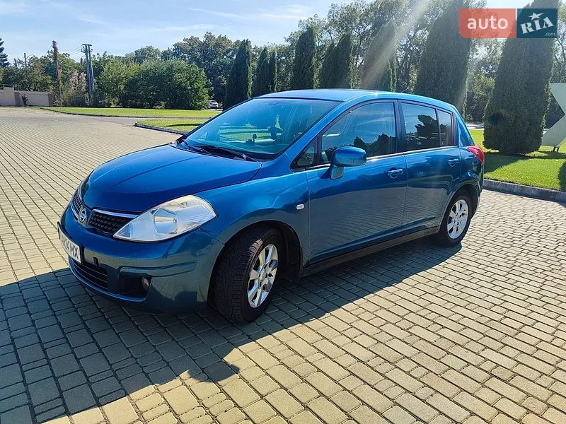 Nissan TIIDA 2007