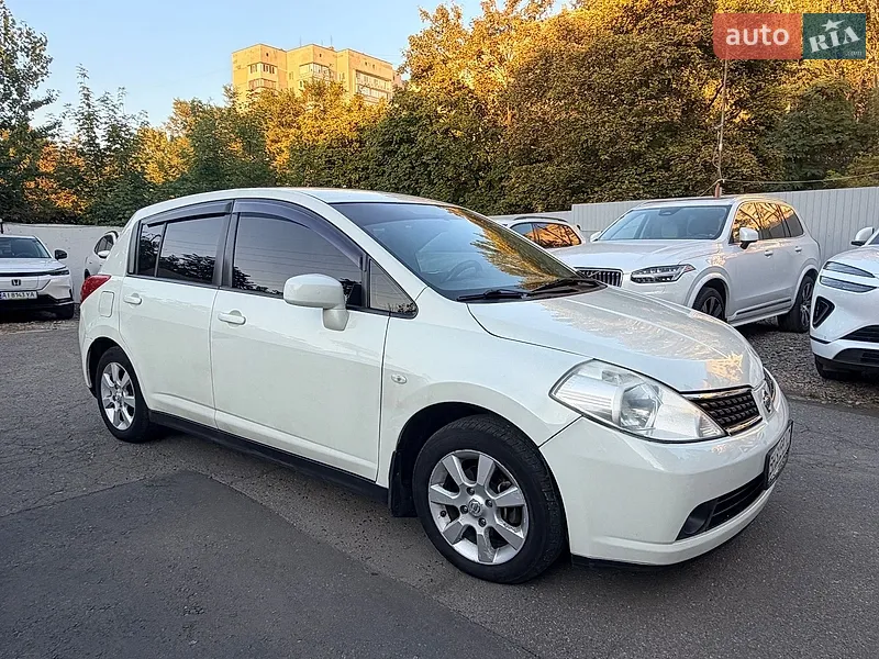 Nissan TIIDA
