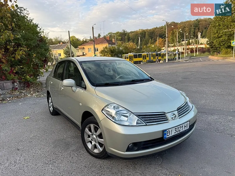 Nissan TIIDA 2007