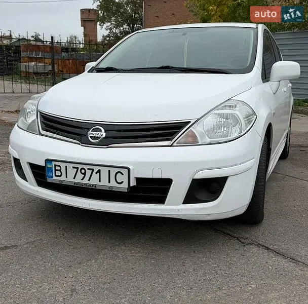 Nissan TIIDA