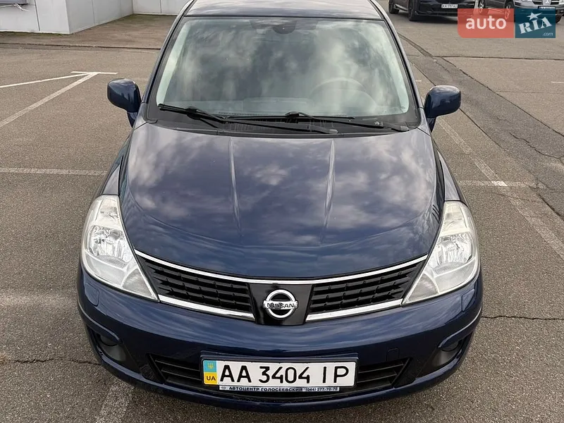Nissan TIIDA