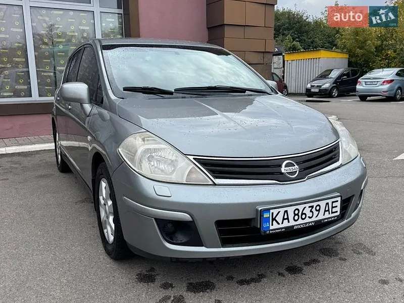 Nissan TIIDA